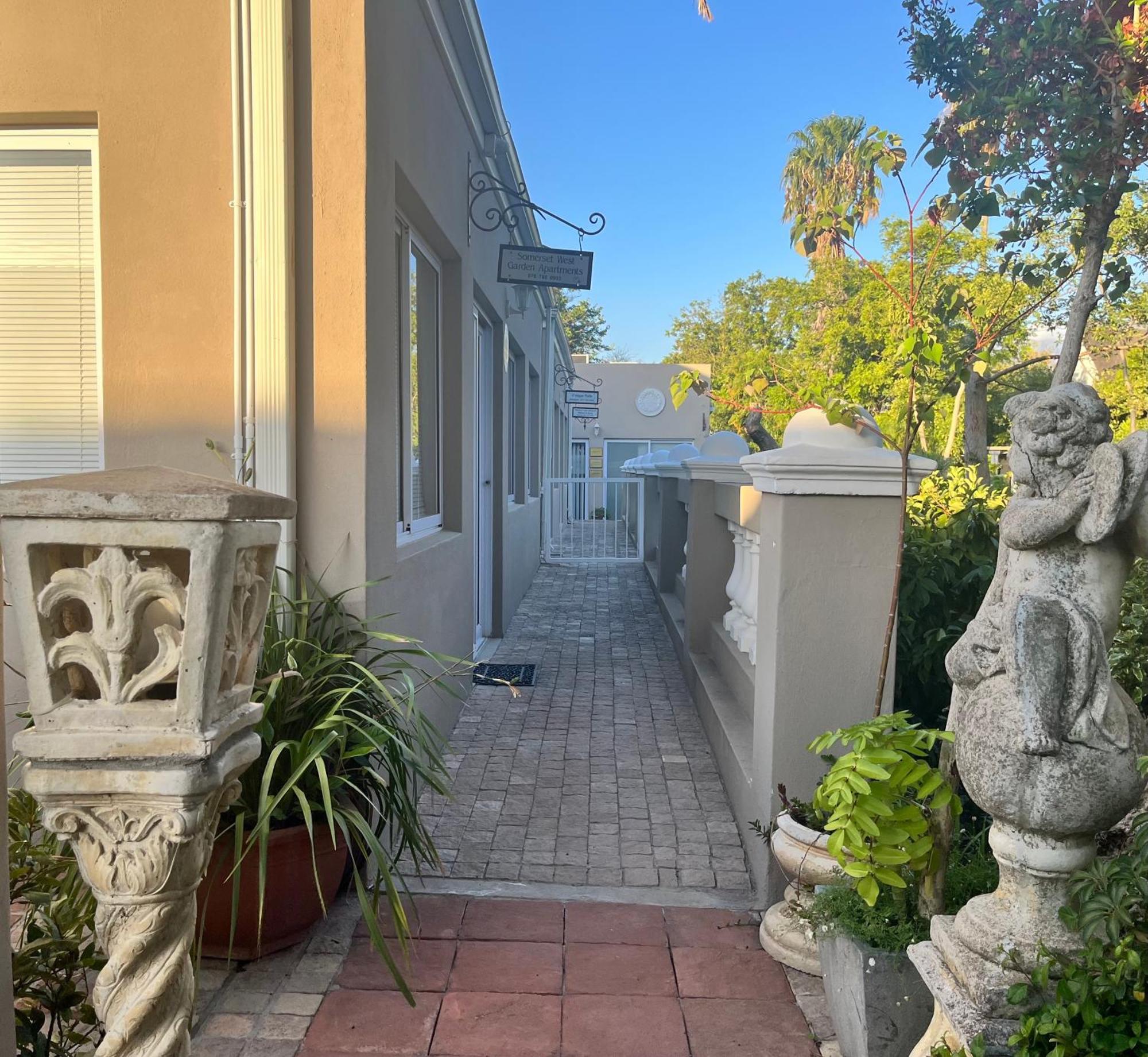 Somerset West Garden Apartments 2 Luaran gambar
